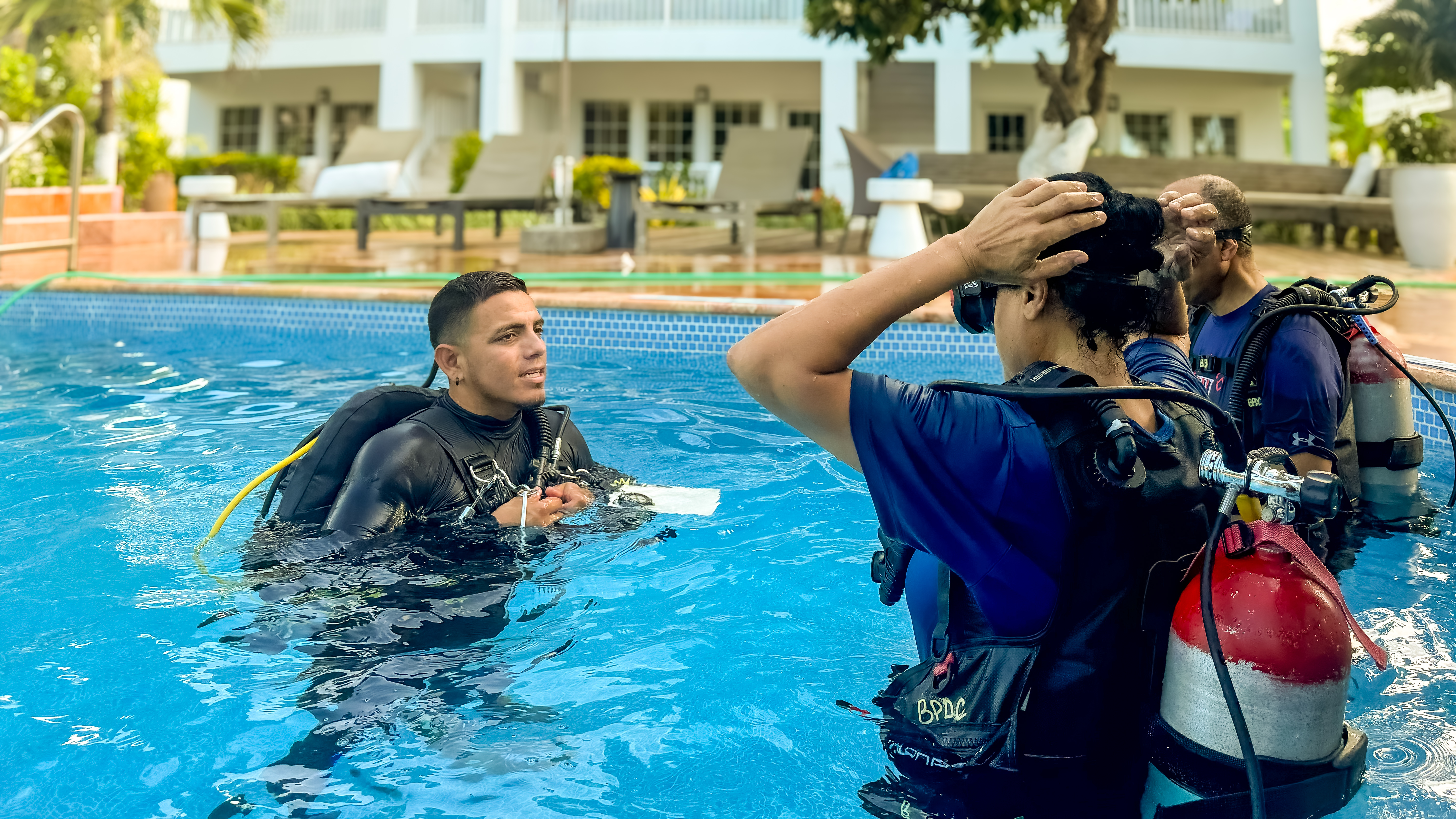 PADI Confined Dives